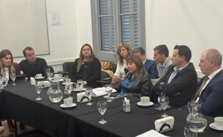 la-defensora-provincial-participo-de-un-encuentro-de-reflexion-sobre-la-reforma-constitucional-1101
